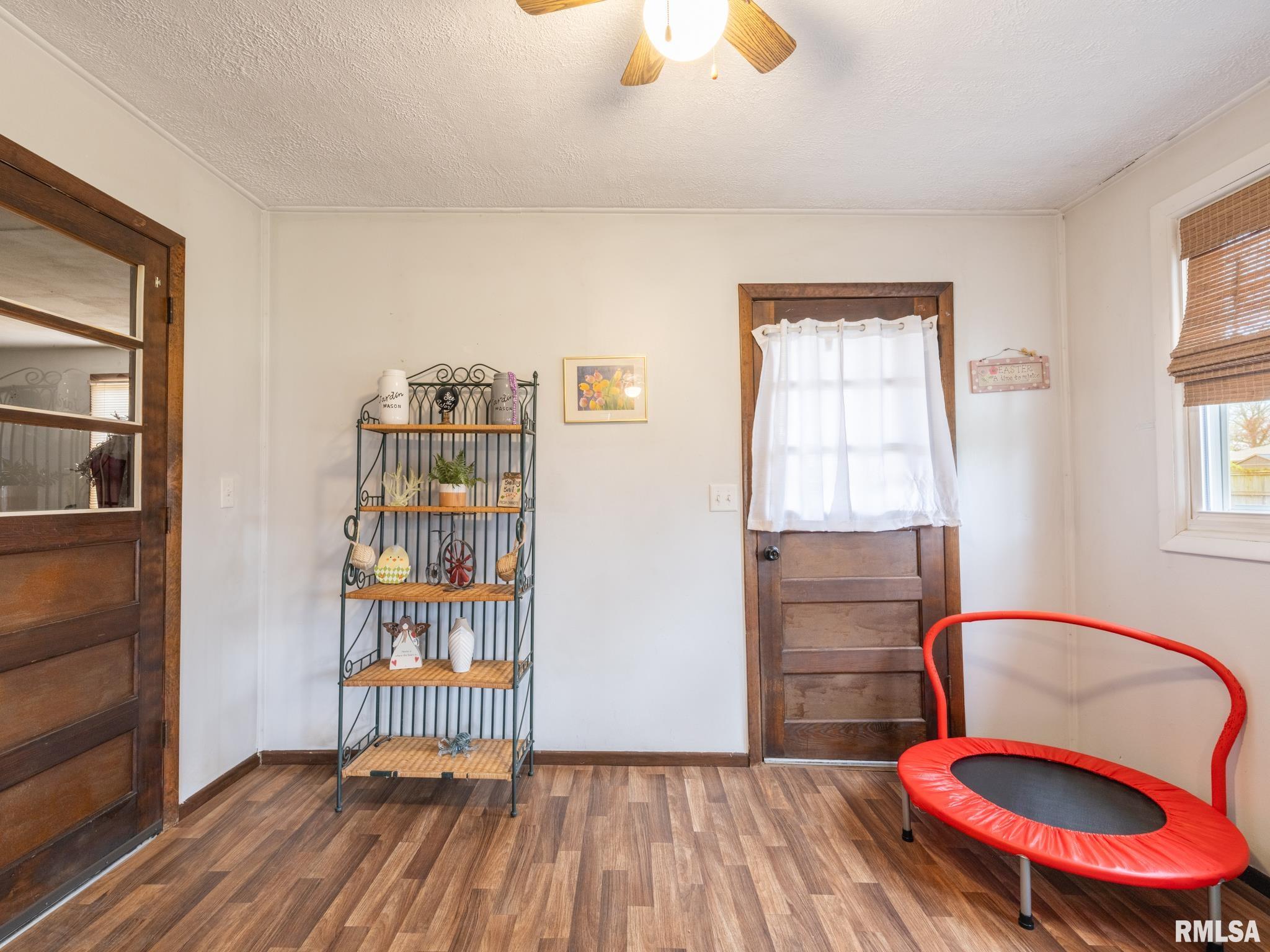 803 Prairie Lane Manito, IL 61546 - Photo 27 of 36 Gallery Image 27
