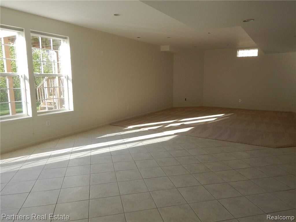 4128 Merriman Loop Howell, MI 48843 - Photo 30 of 42 DSCN2084.JPG