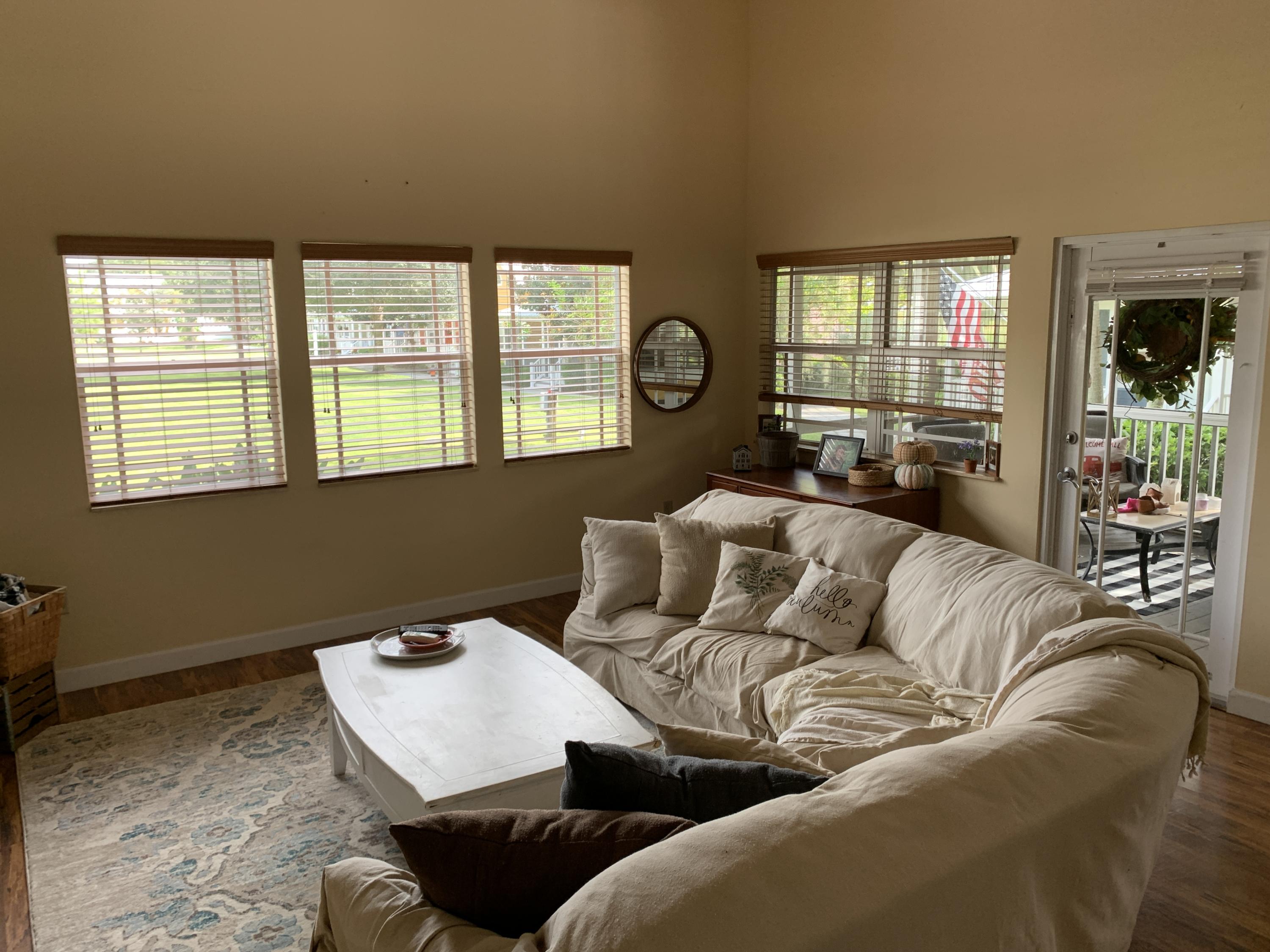 4334 Highway 441, Unit 22 Okeechobee, FL 34974 - Photo 11 of 31 LIV-RM-ENTRY-IMG_1020