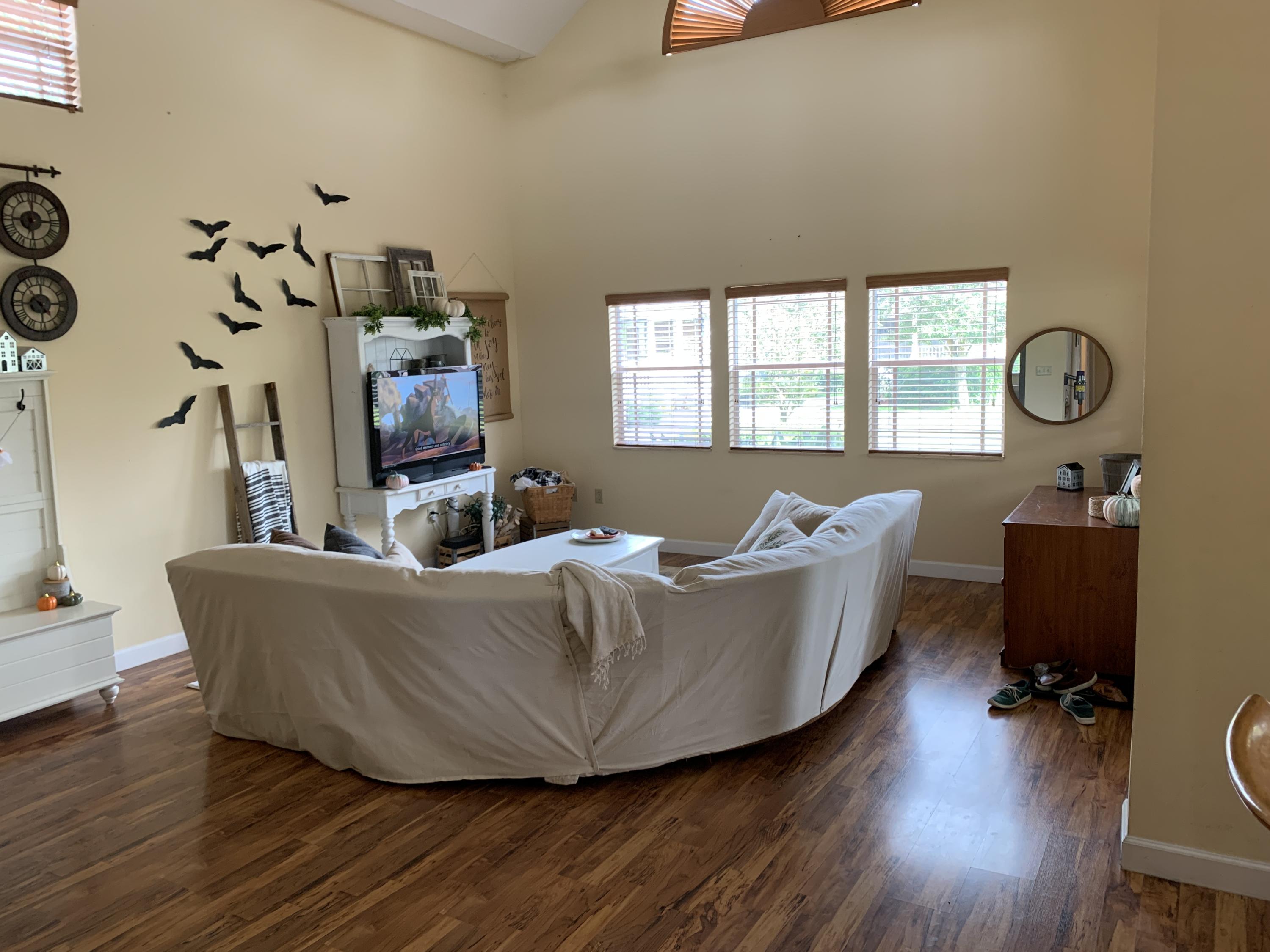 4334 Highway 441, Unit 22 Okeechobee, FL 34974 - Photo 12 of 31 LIV-RM-IMG_1018