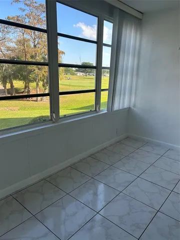 $1,400 | 7807 Golf Cir Drive, Unit 205, Margate, FL 33063