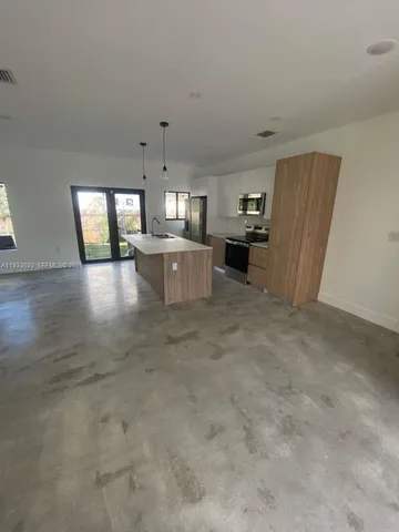 $2,700 | 6233 Northwest 20th Avenue, Unit B, Miami, FL 33147