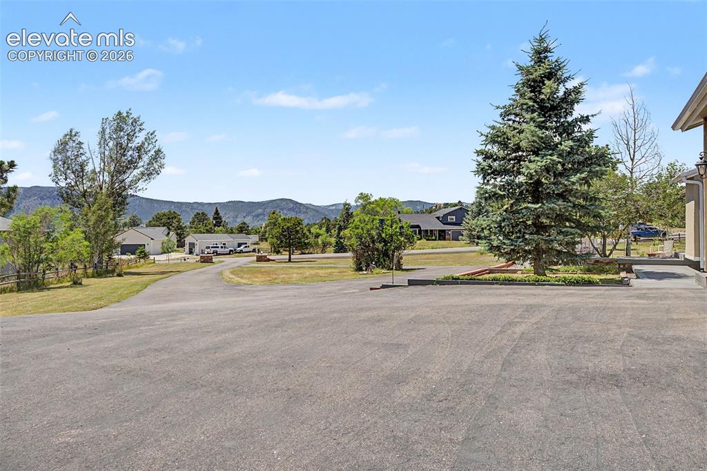 19155 Spring Valley Road Monument, CO 80132 - Photo 11 of 42