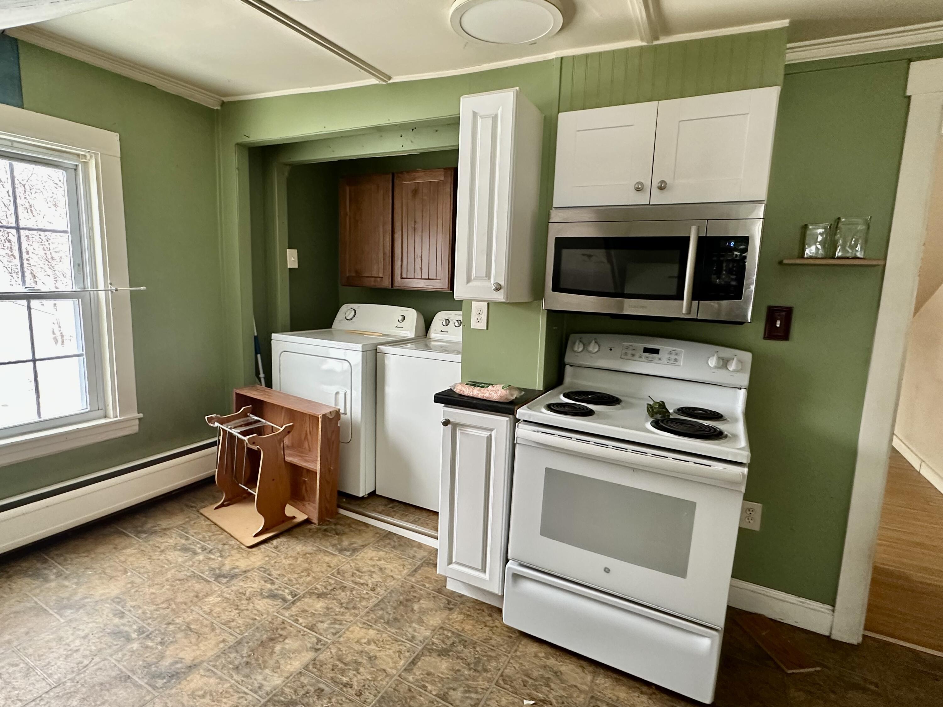 71 Grove Street Waterville, ME 04901 - Photo 8 of 17 IMG_4102