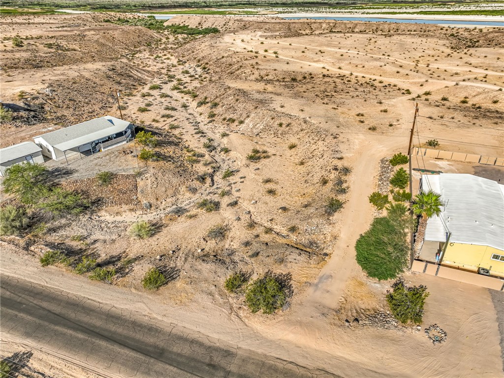 13295 Alturas Road Topock, AZ 86436 - Photo 3 of 8
