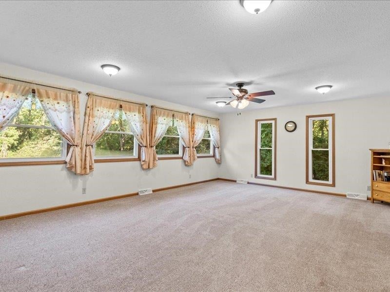 4082 Crestview Road Northeast Solon, IA 52333 - Photo 17 of 50 Gallery Image 17