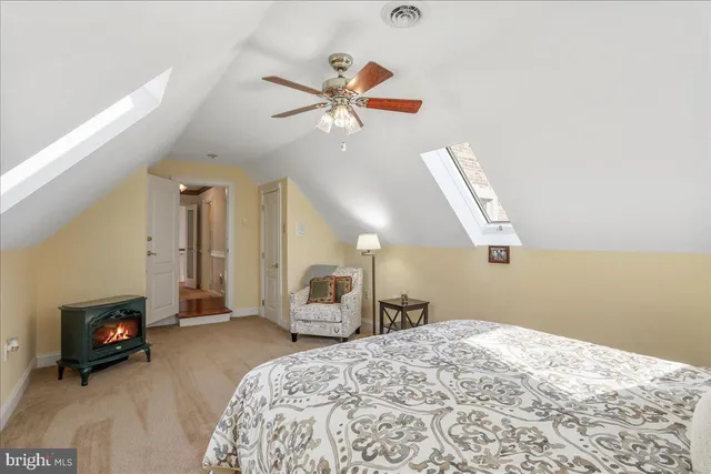 a view of a garage room