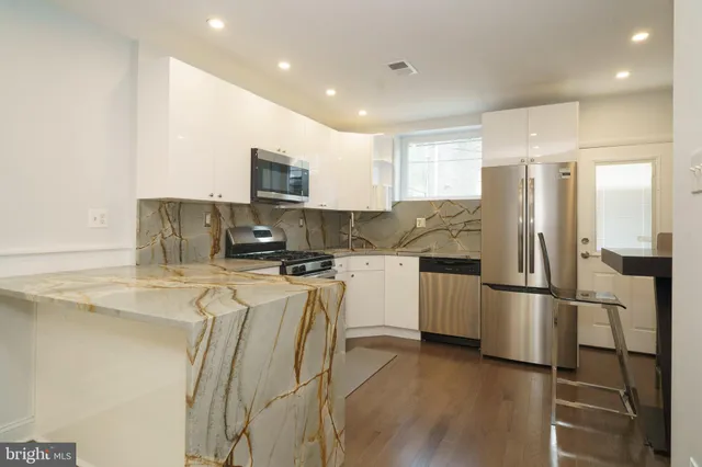 $299,900 | 714 Watkins Street, Philadelphia, PA 19148