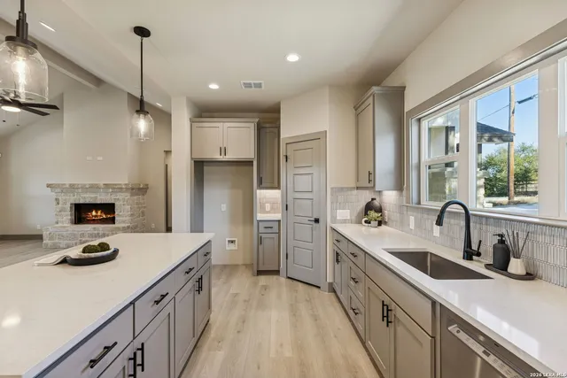 $447,900 | 1513 Redwood Road, Fischer, TX 78623