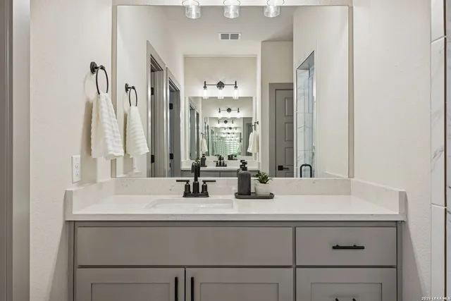 $447,900 | 1513 Redwood Road, Fischer, TX 78623