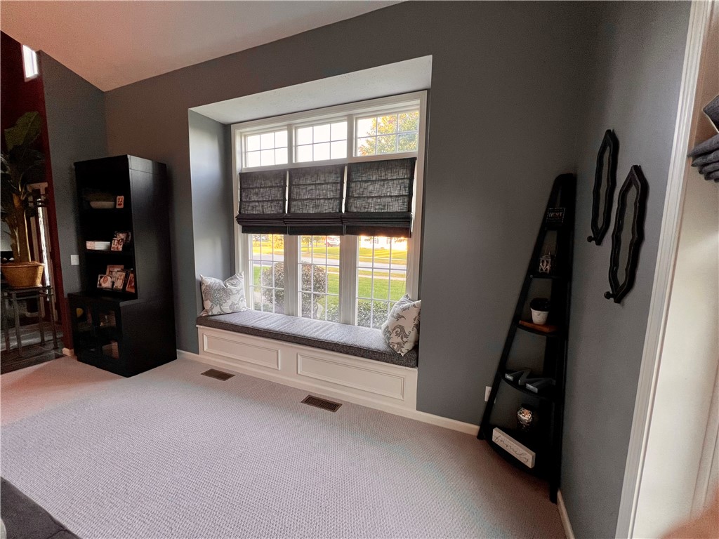 232 Torrey Pine Drive Greece, NY 14612 - Photo 16 of 28 Bench seat (Great Room)