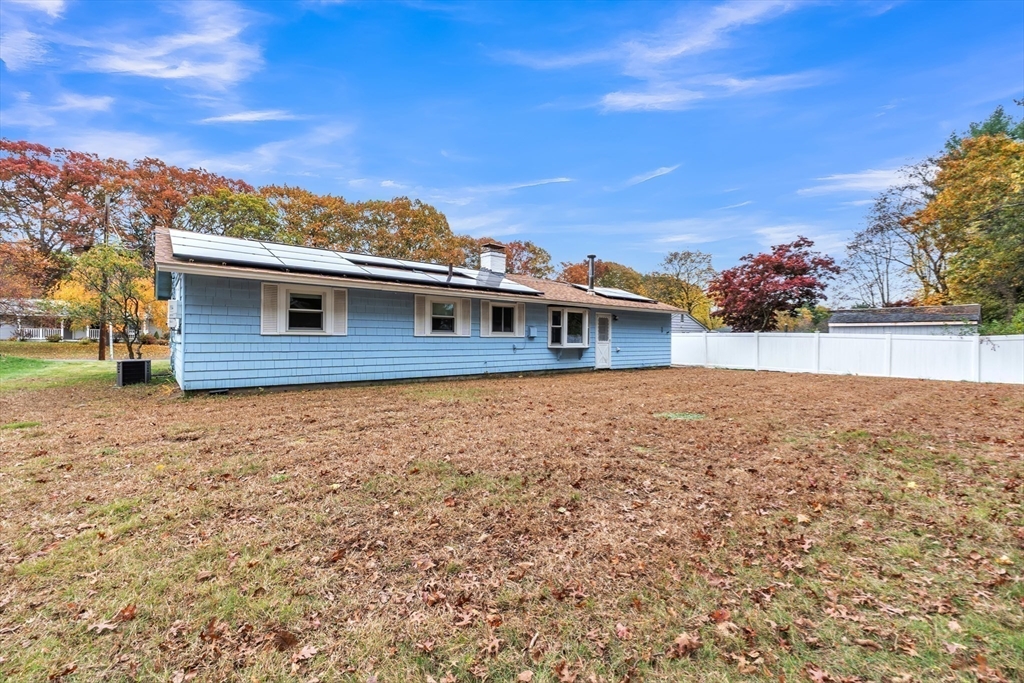 15 Fairbrook Road Framingham, MA 01701 - Photo 27 of 28 front view of house with a yard