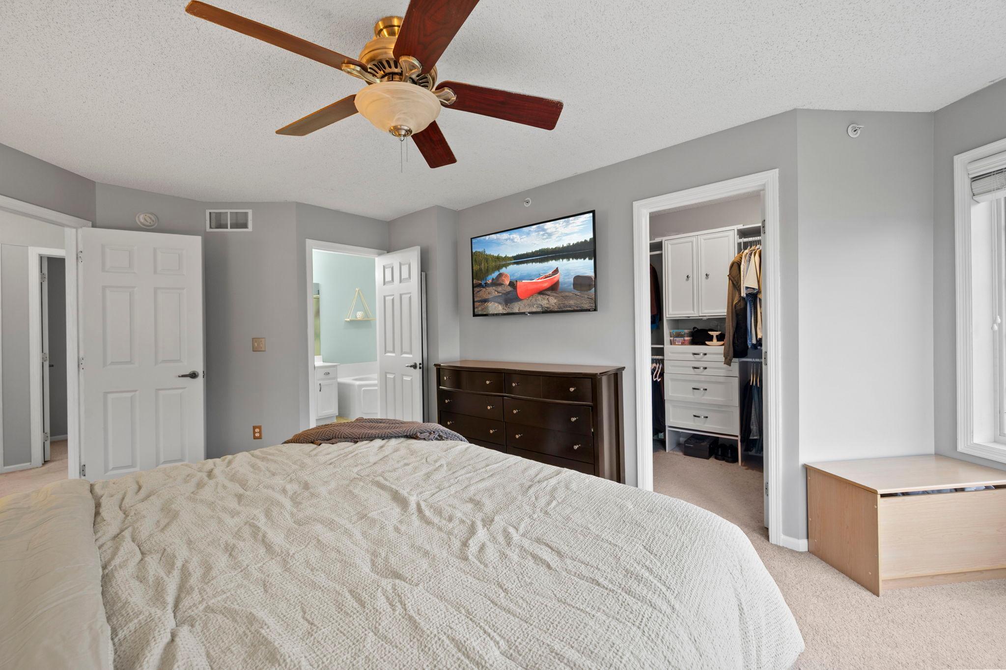 8796 Brunswick Path, Unit 2401 Inver Grove Heights, MN 55076 - Photo 14 of 25 Gallery Image 14