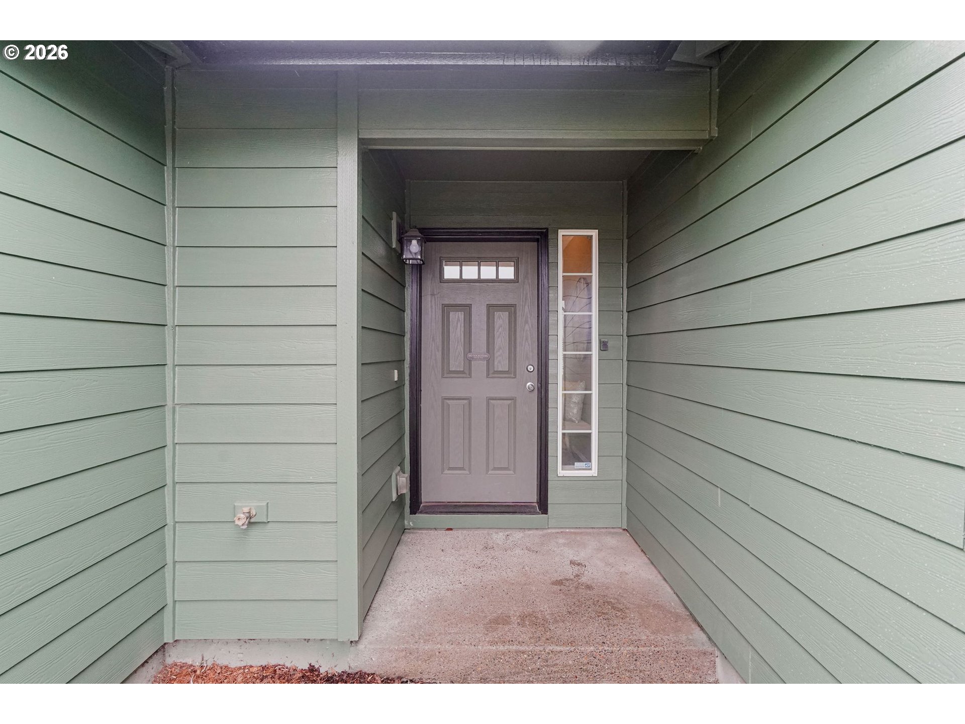 4791 Currant Lane Northeast Salem, OR 97305 - Photo 5 of 42 a view of wooden door