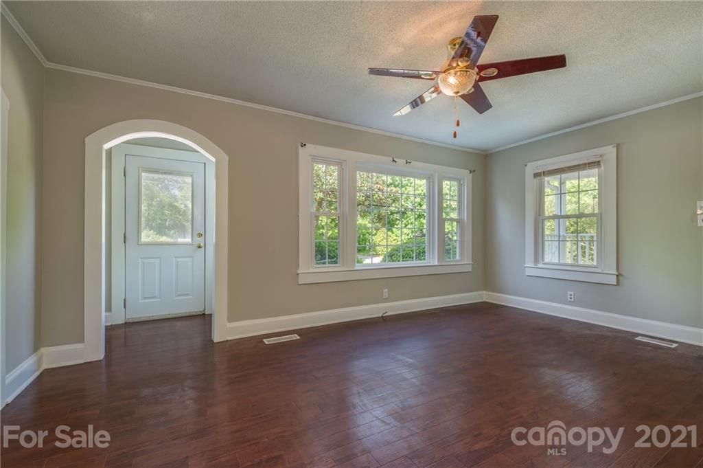 360 Peniel Road Columbus, NC 28722 - Photo 4 of 27 Gallery Image 4