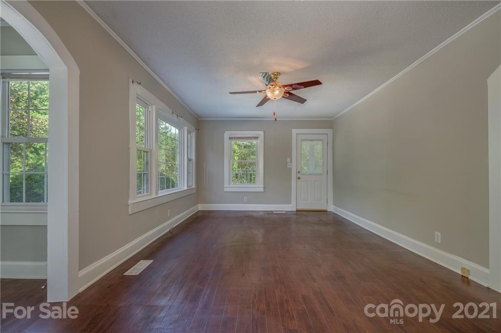 360 Peniel Road Columbus, NC 28722 - Photo 5 of 27 Gallery Image 5