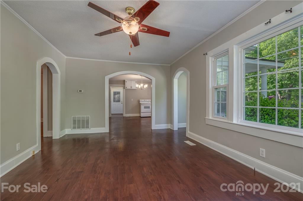 360 Peniel Road Columbus, NC 28722 - Photo 6 of 27 Gallery Image 6