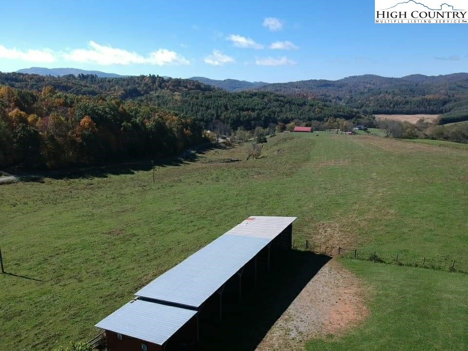 240 Reeves Ridge Road Sparta, NC 28675 - Photo 9 of 20 Gallery Image 9