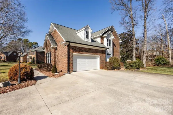 $569,957 | 5901 Havencrest Court Northwest, Concord, NC 28027