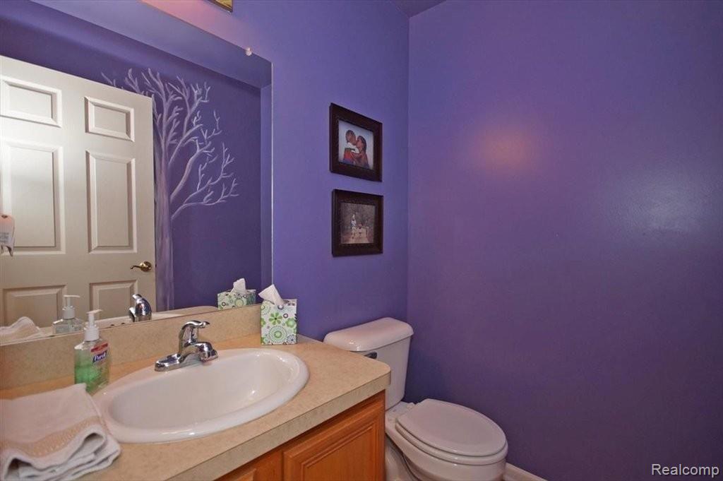 3053 Hunters Way Pinckney, MI 48169 - Photo 15 of 25 Half bath