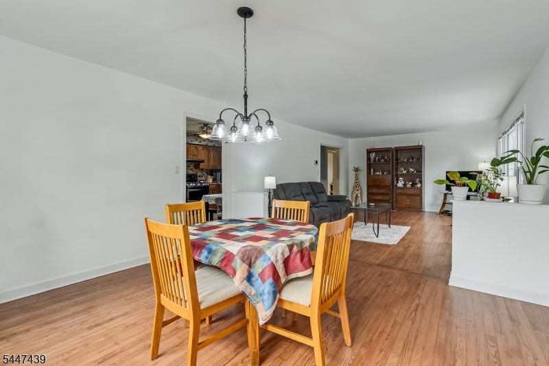 59 Knoll Road Parsippany, NJ 07054 - Photo 6 of 31