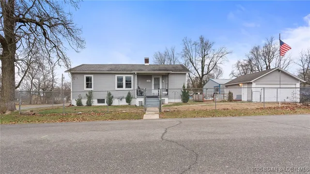 $185,000 | 414 West 6th Street, Eldon, MO 65026