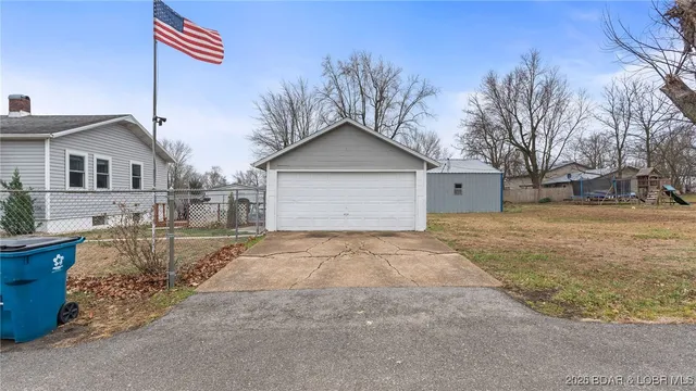 $185,000 | 414 West 6th Street, Eldon, MO 65026