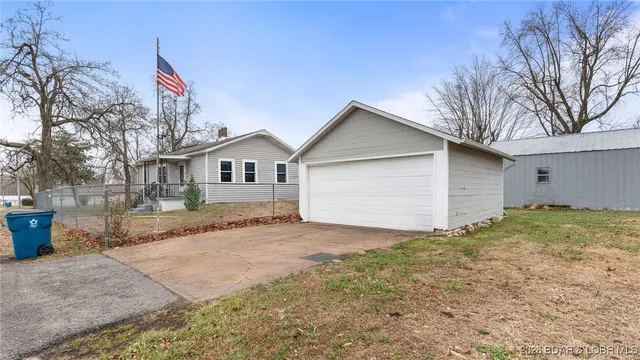 $185,000 | 414 West 6th Street, Eldon, MO 65026