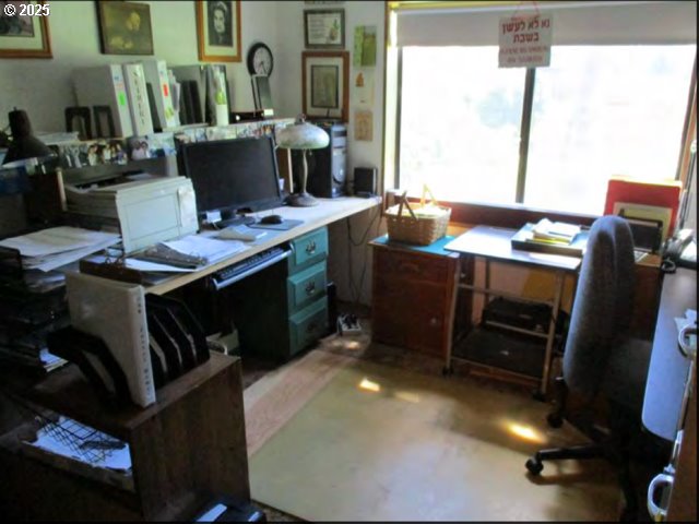 3250 Fisher Road Roseburg, OR 97471 - Photo 15 of 19 Gallery Image 15