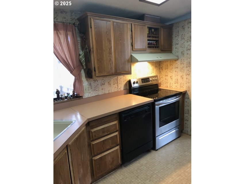 3250 Fisher Road Roseburg, OR 97471 - Photo 7 of 19 Gallery Image 7
