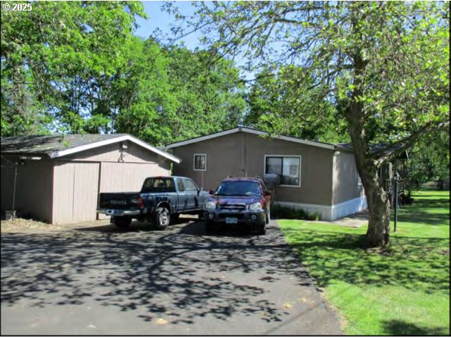 3250 Fisher Road Roseburg, OR 97471 - Photo 9 of 19 Gallery Image 9