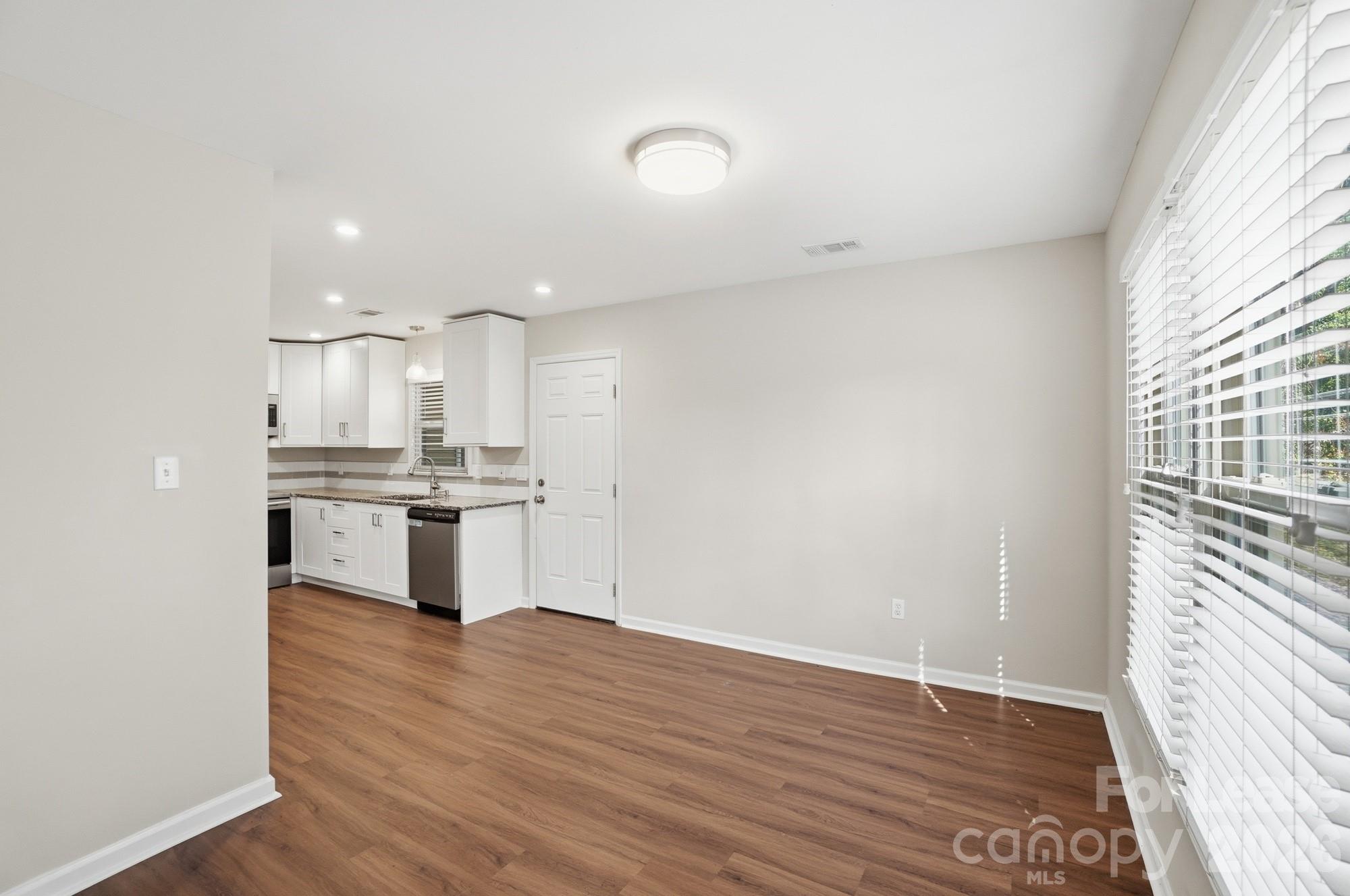 6724 Old Reid Road Charlotte, NC 28210 - Photo 8 of 27