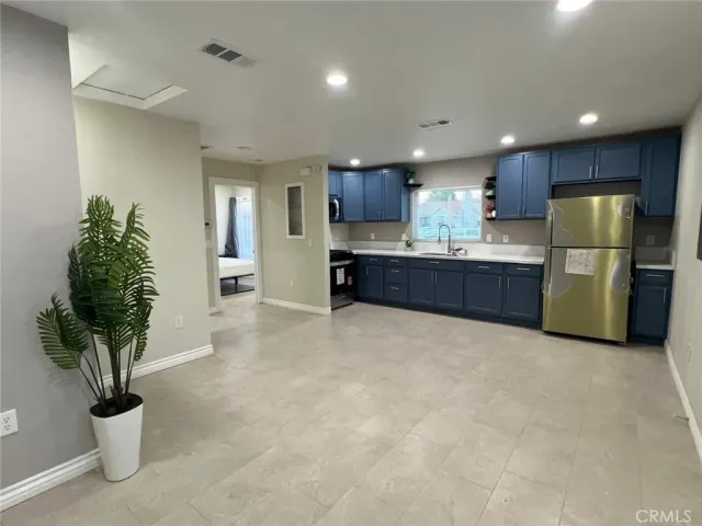 a en suite bathroom with a toilet