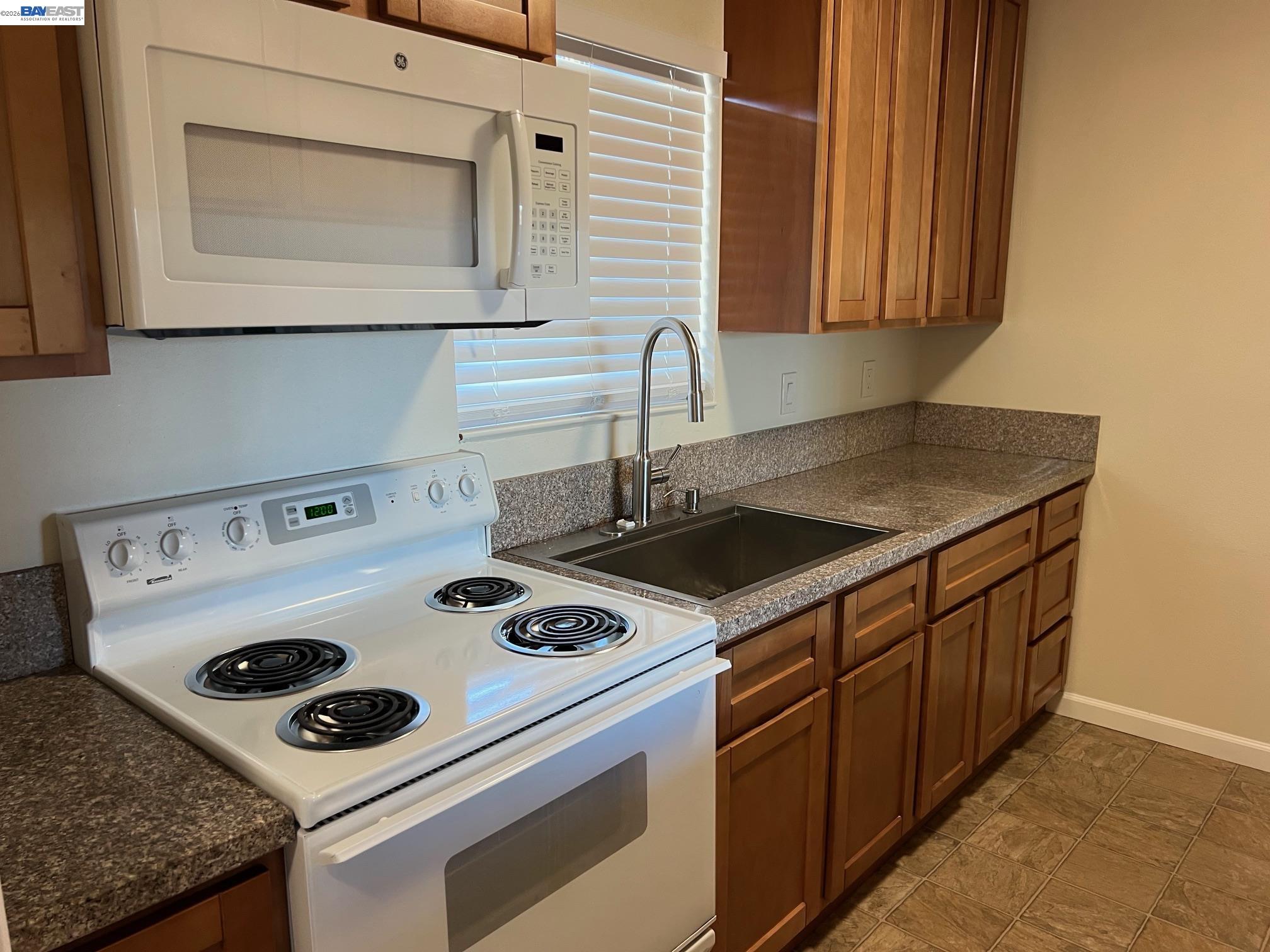 36976 Mulberry Street, Unit I Newark, CA 94560 - Photo 8 of 29