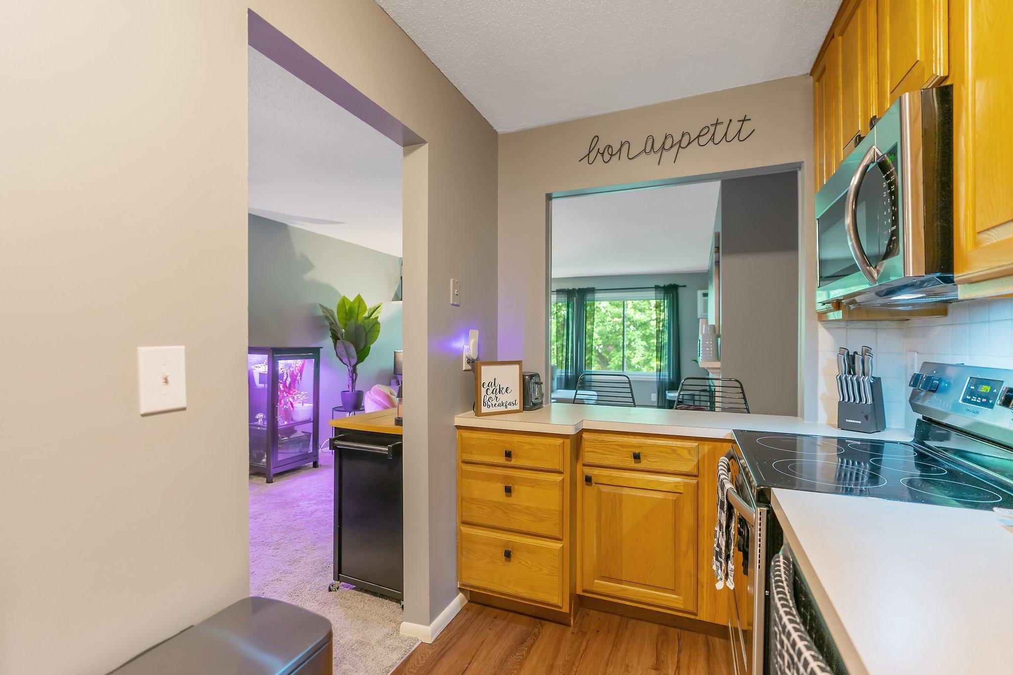 10311 Cedar Lk Road South, Unit 304 Hopkins, MN 55305 - Photo 10 of 27