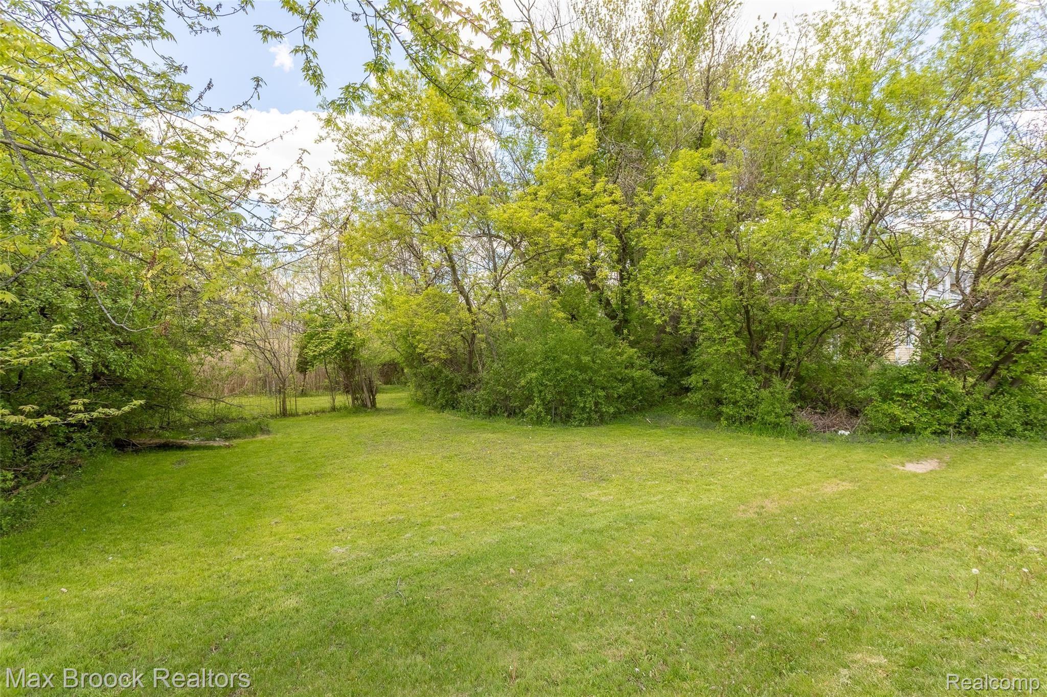 2040 South Livernois Road Rochester, MI 48309 - Photo 23 of 24 Livernois-38.jpg