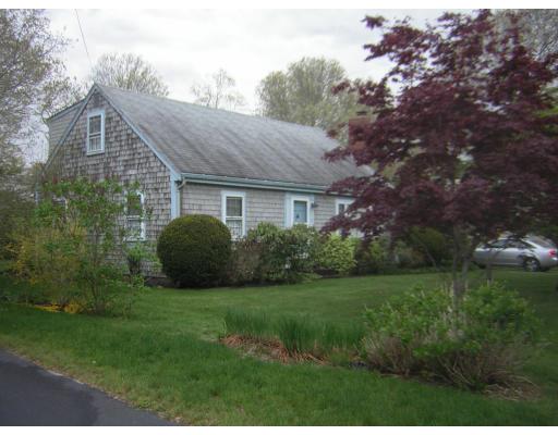 8 Whittier Road Falmouth, MA 02536 - Photo 1 of 9 Gallery Image 1