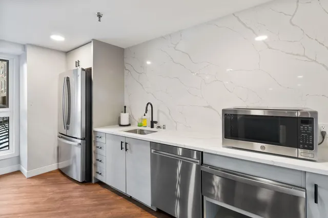 $1,995 | 433 South 7th Street, Unit 1814, Minneapolis, MN 55415