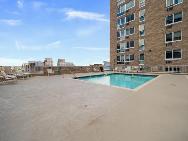 $1,995 | 433 South 7th Street, Unit 1814, Minneapolis, MN 55415