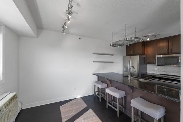 $1,995 | 433 South 7th Street, Unit 1814, Minneapolis, MN 55415