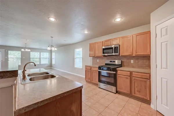 $2,300 | 7722 Shavano Lane, Cypress, TX 77433