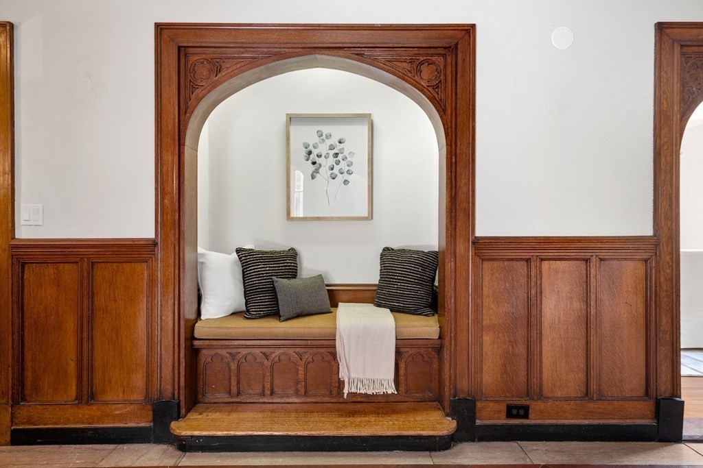 101 Dean Road Brookline, MA 02445 - Photo 10 of 31