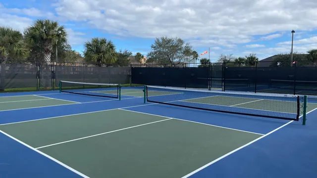 a view of a tennis court