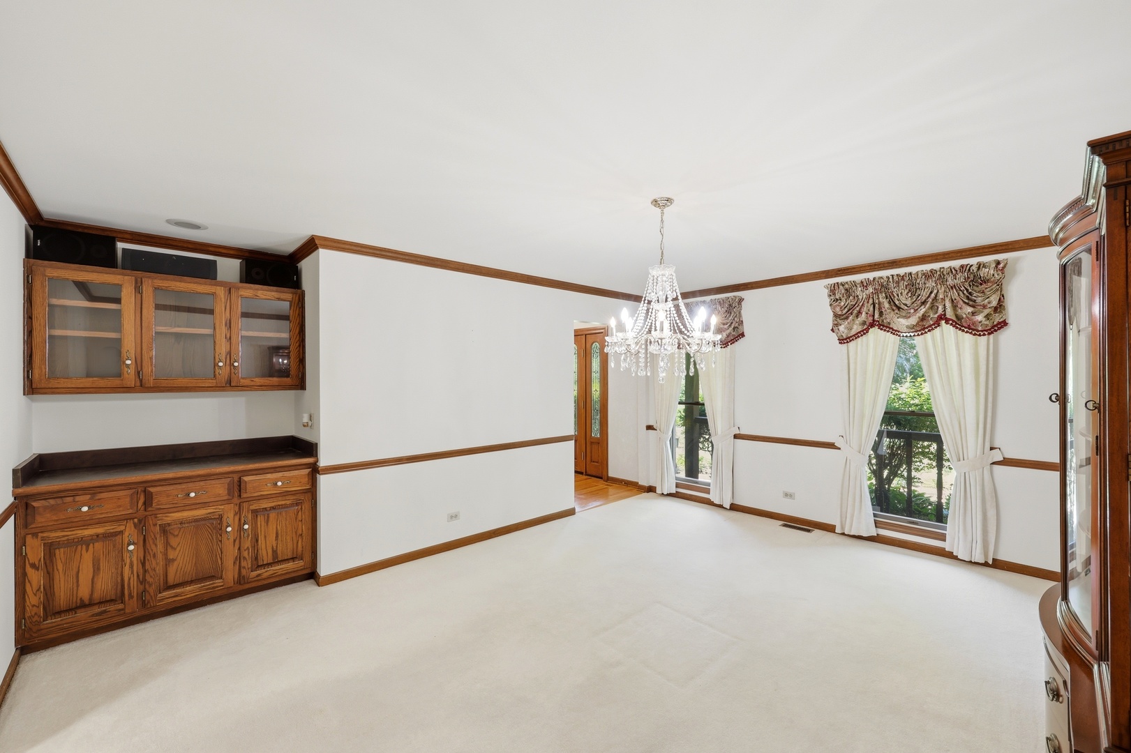 107 Roxborough Place Inverness, IL 60010 - Photo 6 of 42