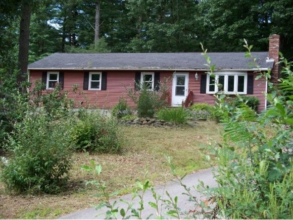 25 Steven Avenue Derry, NH 03038 - Photo 1 of 1