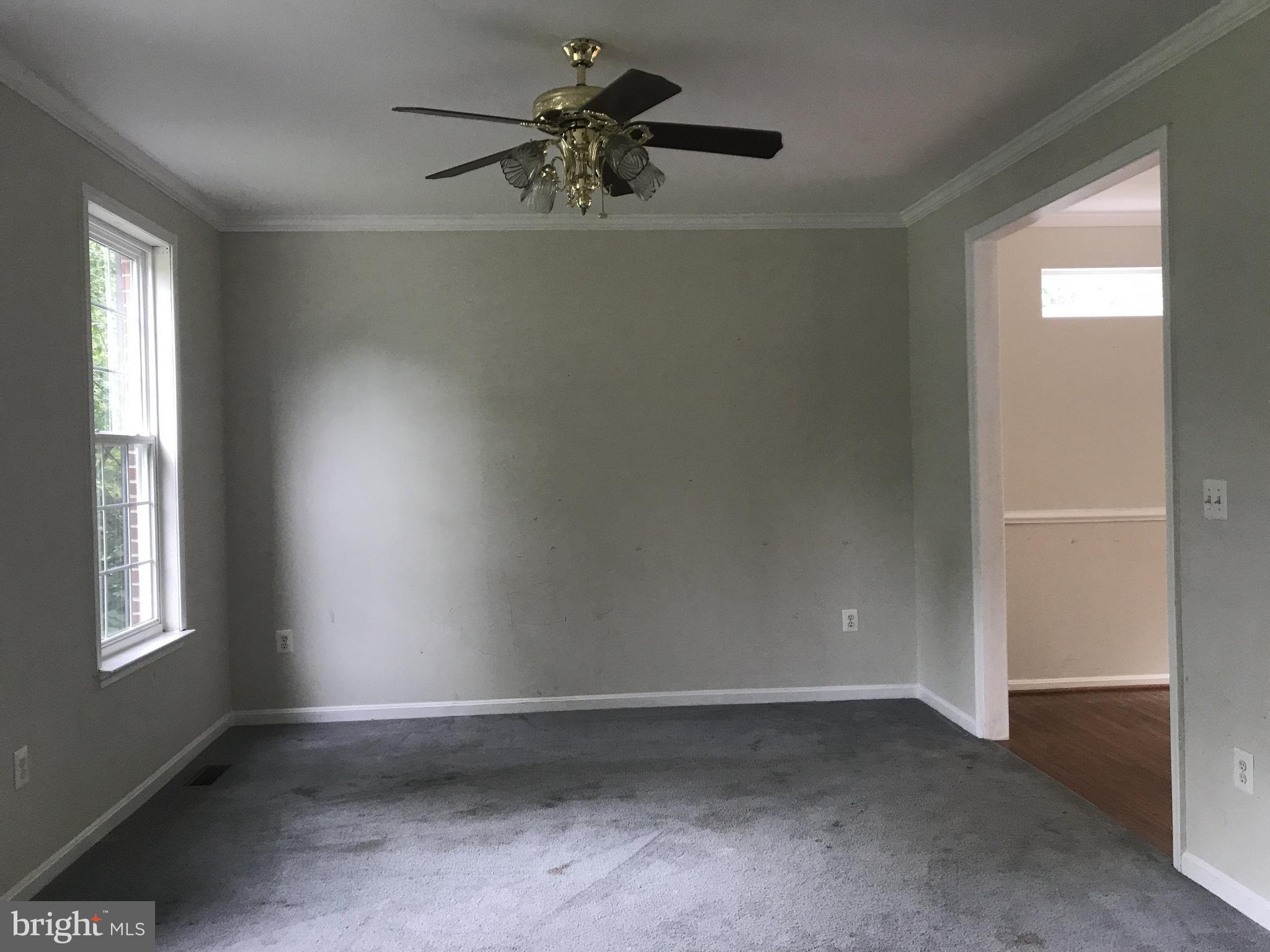 4411 Henderson Road Temple Hills, MD 20748 - Photo 4 of 17 Living Room