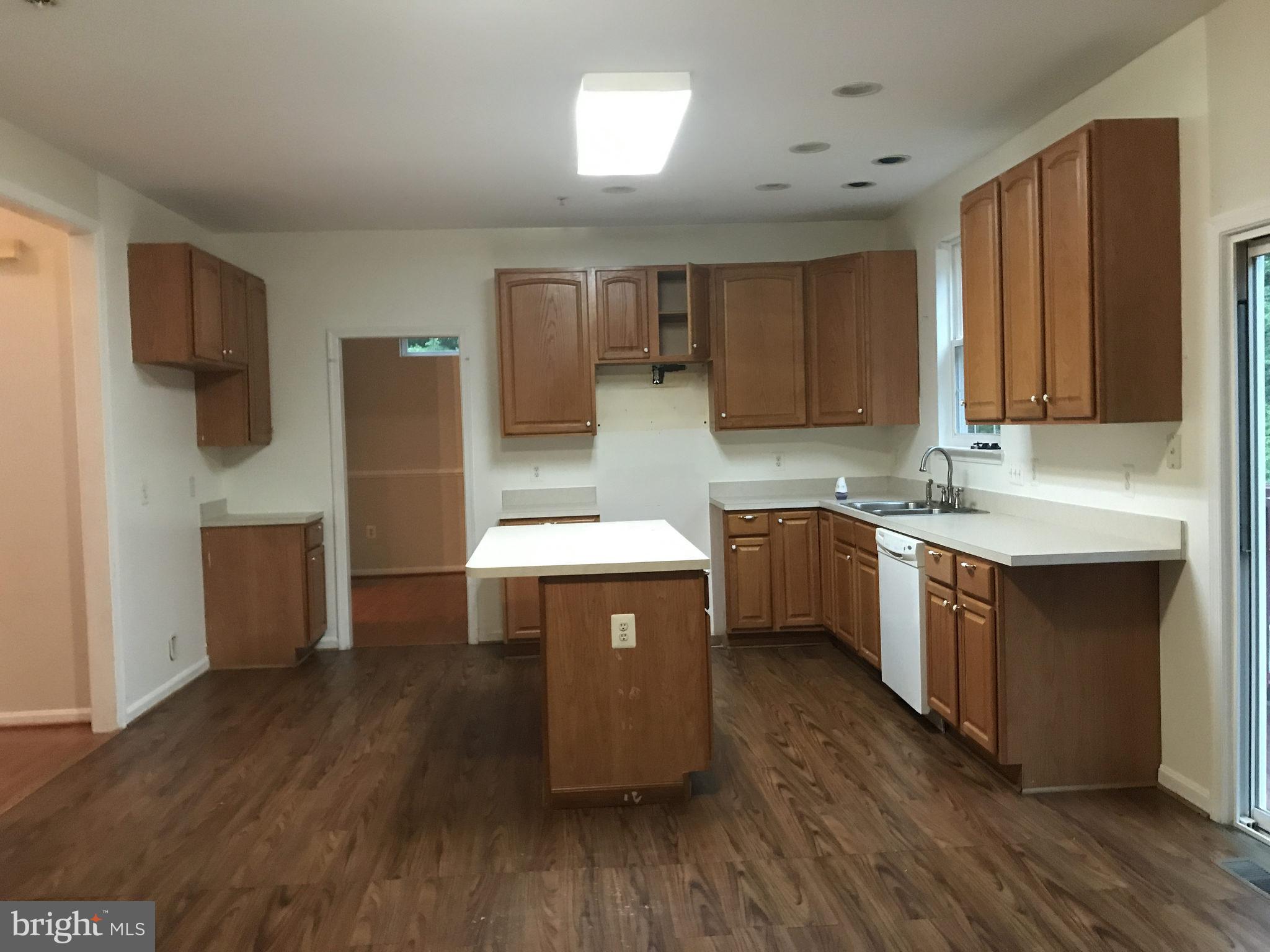 4411 Henderson Road Temple Hills, MD 20748 - Photo 6 of 17 Kitchen