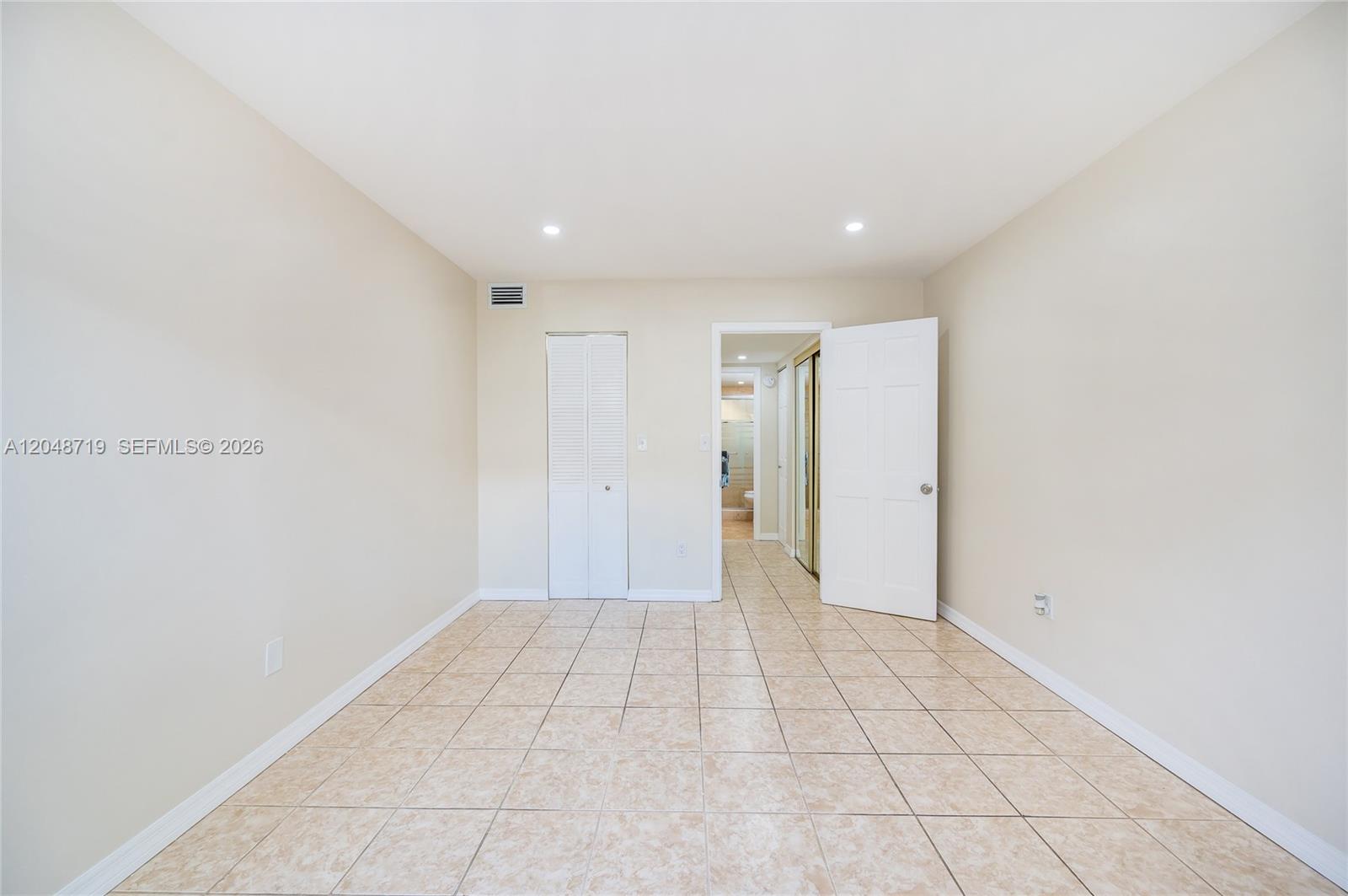 7705 Southwest 86th Street, Unit B114 Miami, FL 33143 - Photo 27 of 34