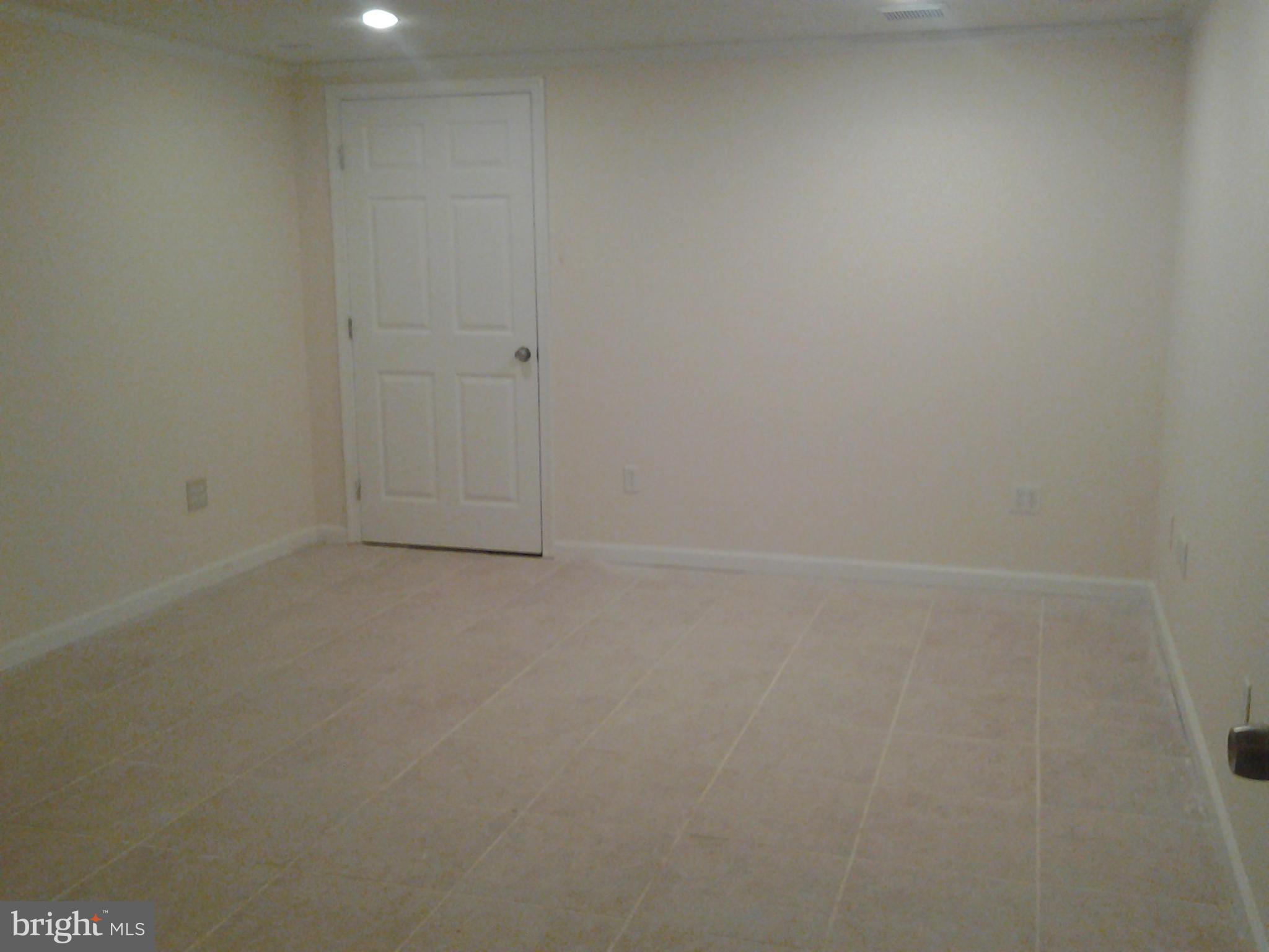 5400 Moultrie Road Springfield, VA 22151 - Photo 5 of 6 Family Room