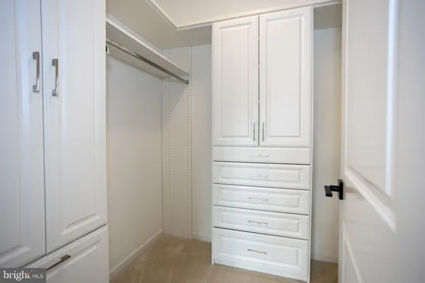 a view of walk in closet